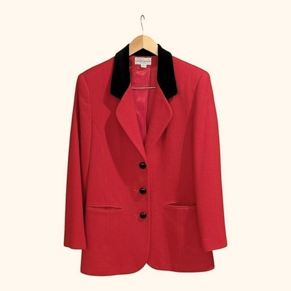 BLOOMINGDALES, 100% WOOL RED BLAZER, EXCELLENT CONDITION, SIZE 10.